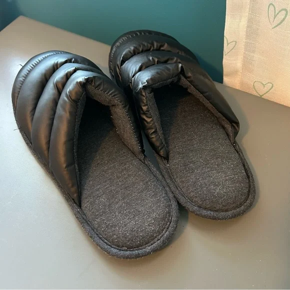 Super Puff Style Slippers - Picture 3 of 3